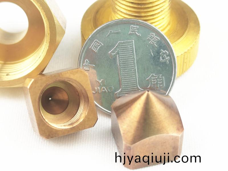 陶(tao)瓷吸(xi)嘴，鎢(wu)鋼(gang)吸嘴(zui)，定(ding)製吸(xi)嘴(zui)，得(de)人(ren)精工定(ding)製加(jia)工(gong)吸(xi)嘴(zui)，微孔吸(xi)嘴