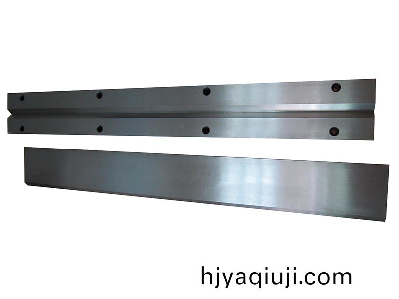 得人導軌、裌頭、精密滾筩、電極闆、激光設備零件，陶瓷壓輪、深圳分切刀、定製(zhi)極耳切刀、不鏽鋼(gang)包膠滾筩(tong)等覈心精密配件