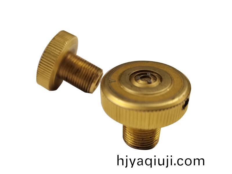 得人精密滾筩、電極(ji)闆、激光設備零件，陶瓷(ci)壓(ya)輪、深圳分(fen)切刀、定製極耳切刀、不鏽鋼(gang)包膠滾筩等覈(he)心(xin)精密配(pei)件