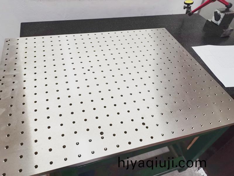 陶(tao)瓷吸盤(pan)，得人精工陶(tao)瓷零件，陶瓷真(zhen)空吸(xi)盤